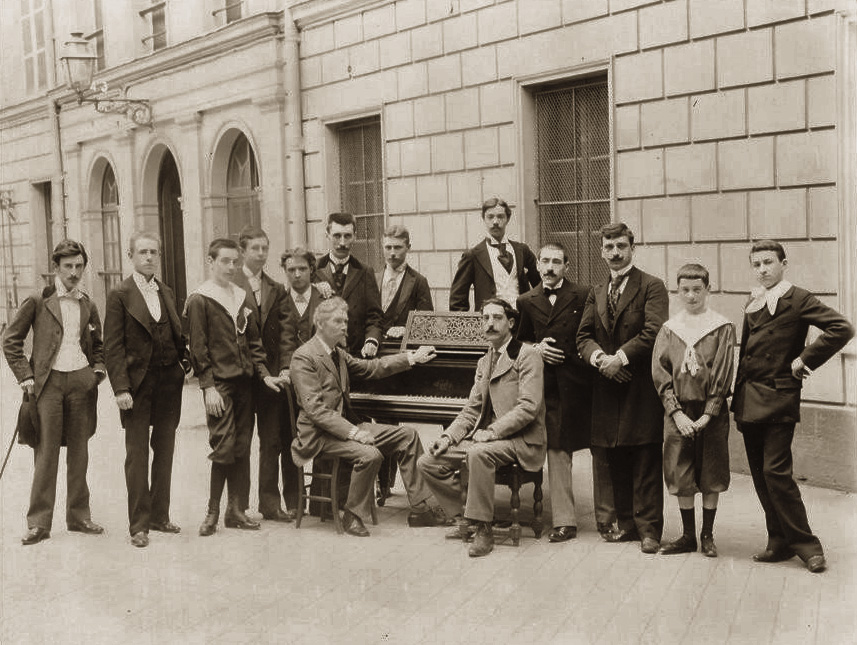Piano class of Charles de Bériot in 1895, with Ravel on the left